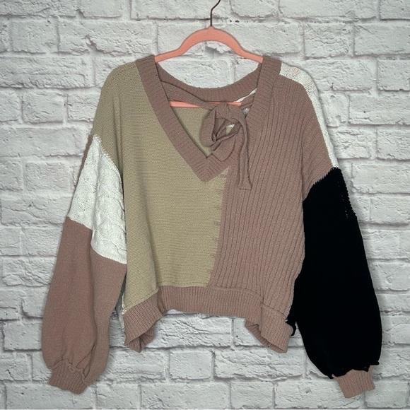 POL Colorblock Patch Mixed Knit Balloon Sleeves Tie Back
Sweater - Picture 7 of 15